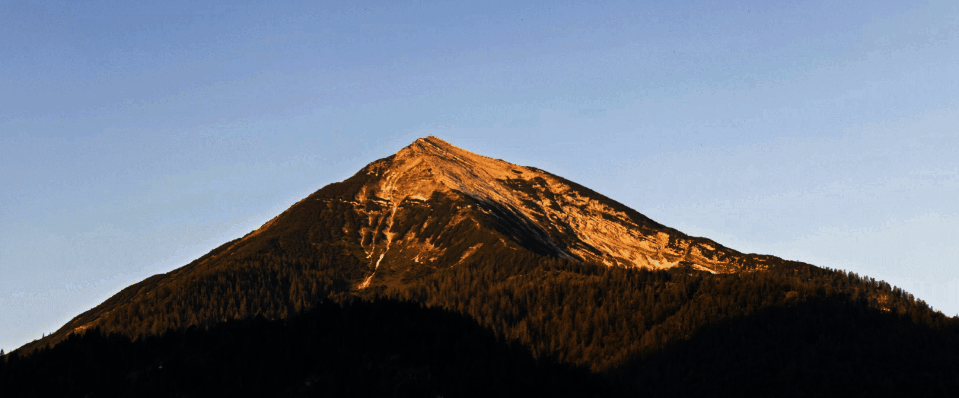 Sonnenuntergang am Berg