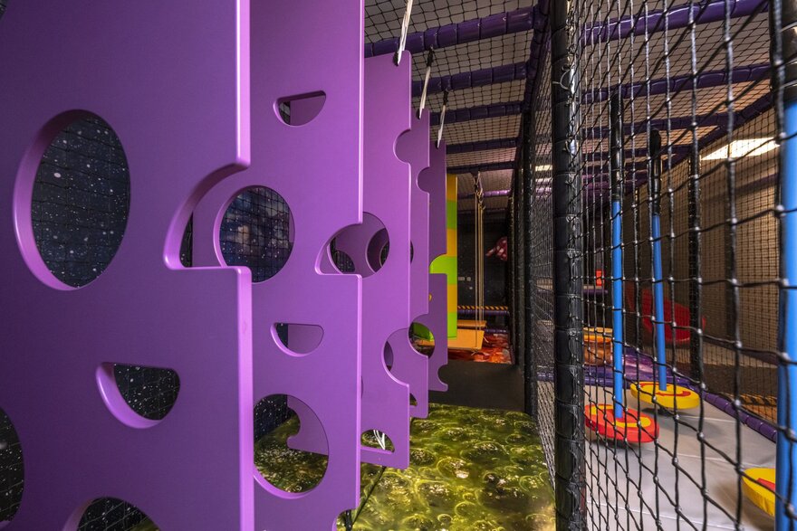 Großer Indoor Parkour für Kinder